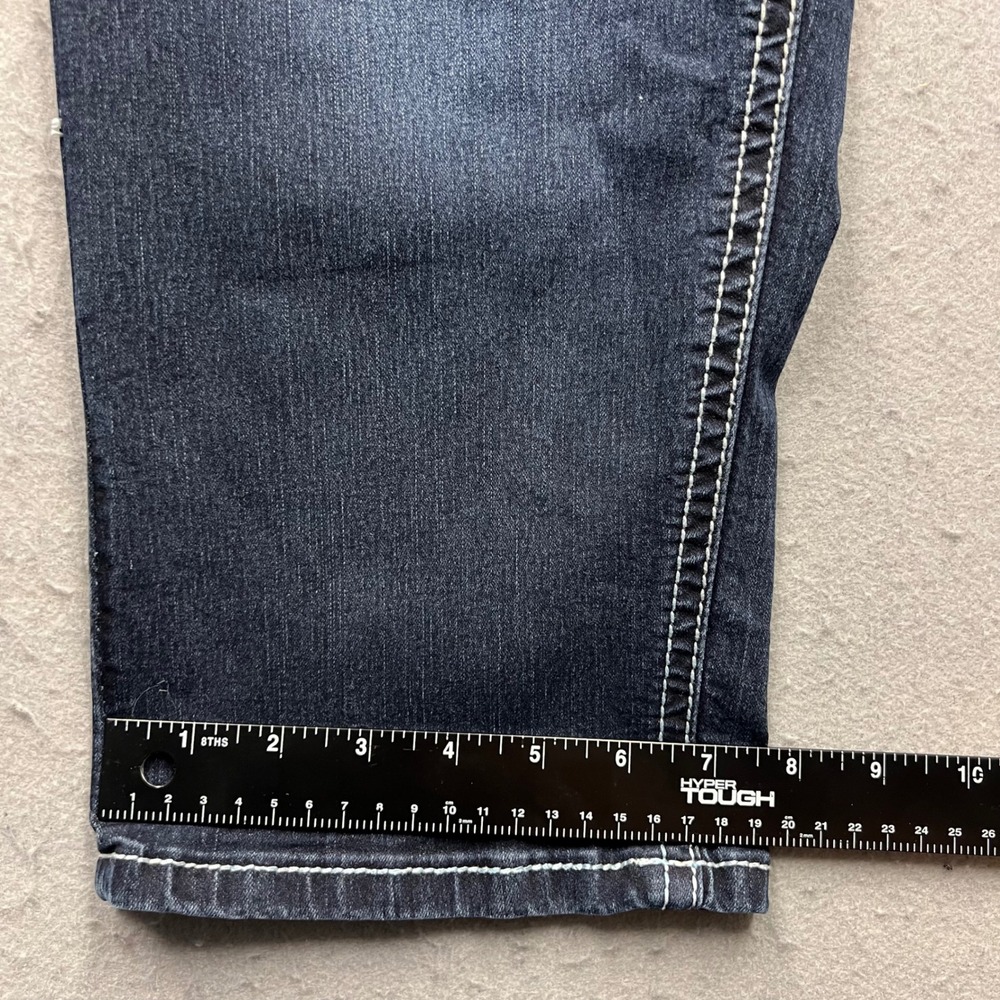 Boutique + Women 20W Dark Wash Capri Jeans Embroidered Flap Pockets Thick Stitch - Picture 3 of 9